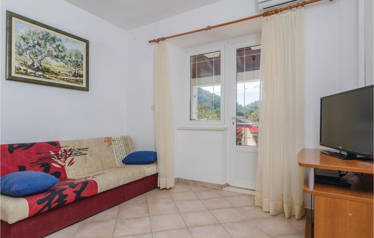 1 Bedroom Stunning Apartment In Ston Kültér fotó