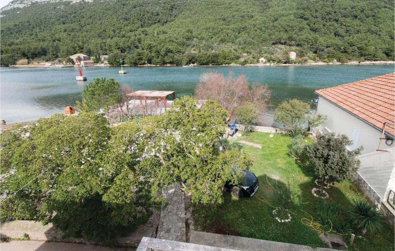 1 Bedroom Stunning Apartment In Ston Kültér fotó